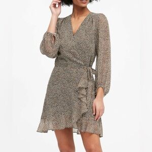 Elegant Cheetah Wrap Dress Banana Republic Size 0